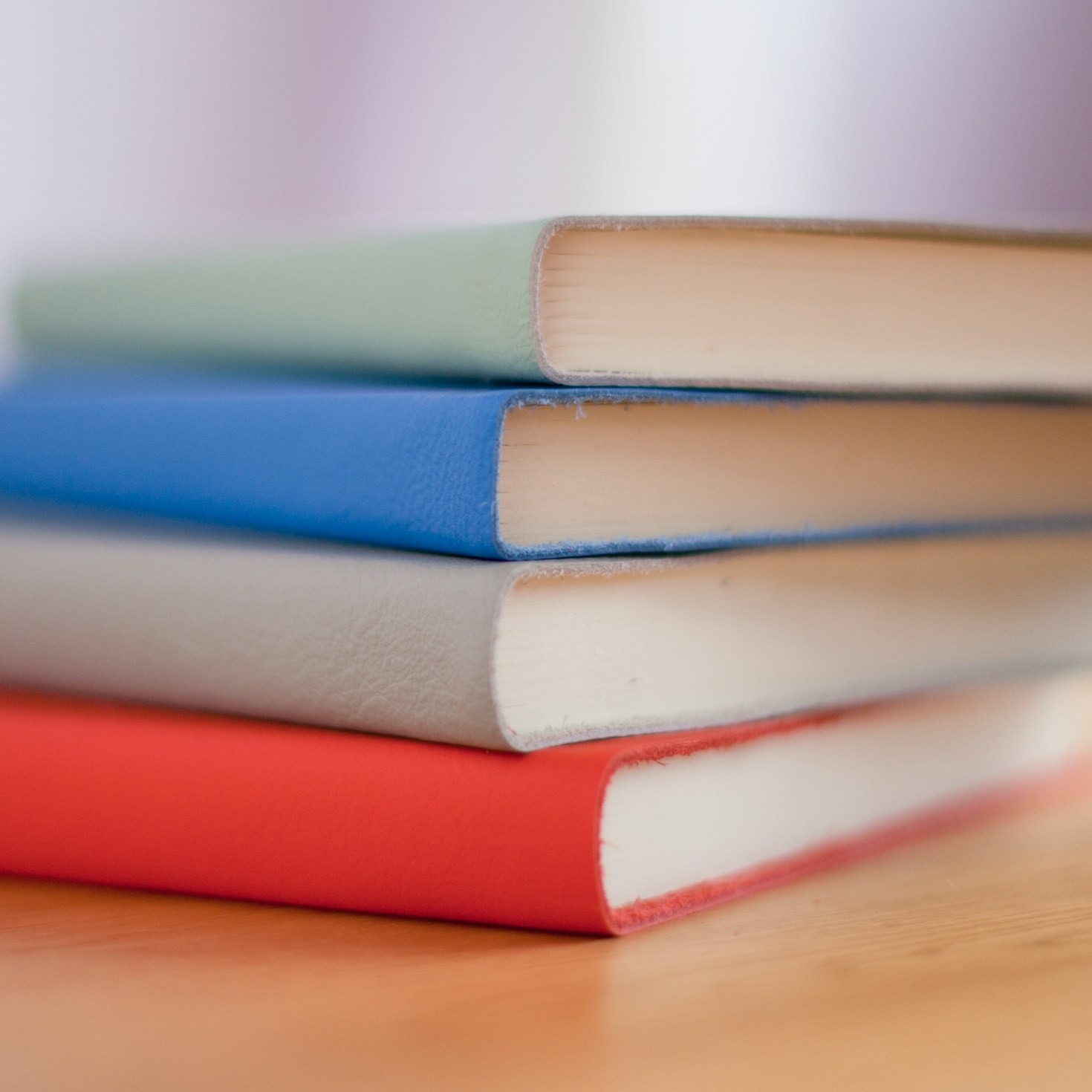 Leveraging Knowledge Bases For Better Trips